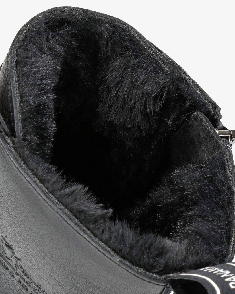 Carlyn botas de piel con forro interior de pelo. negro