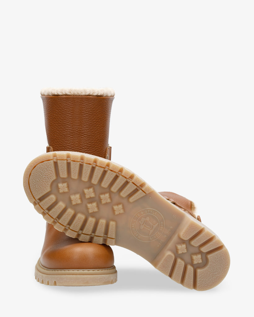 Felia botas de piel con forro interior de pelo. cuero