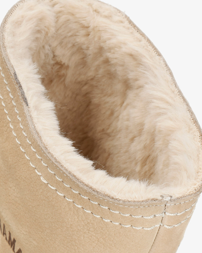 Hebe botas de piel con forro interior de pelo. crudo