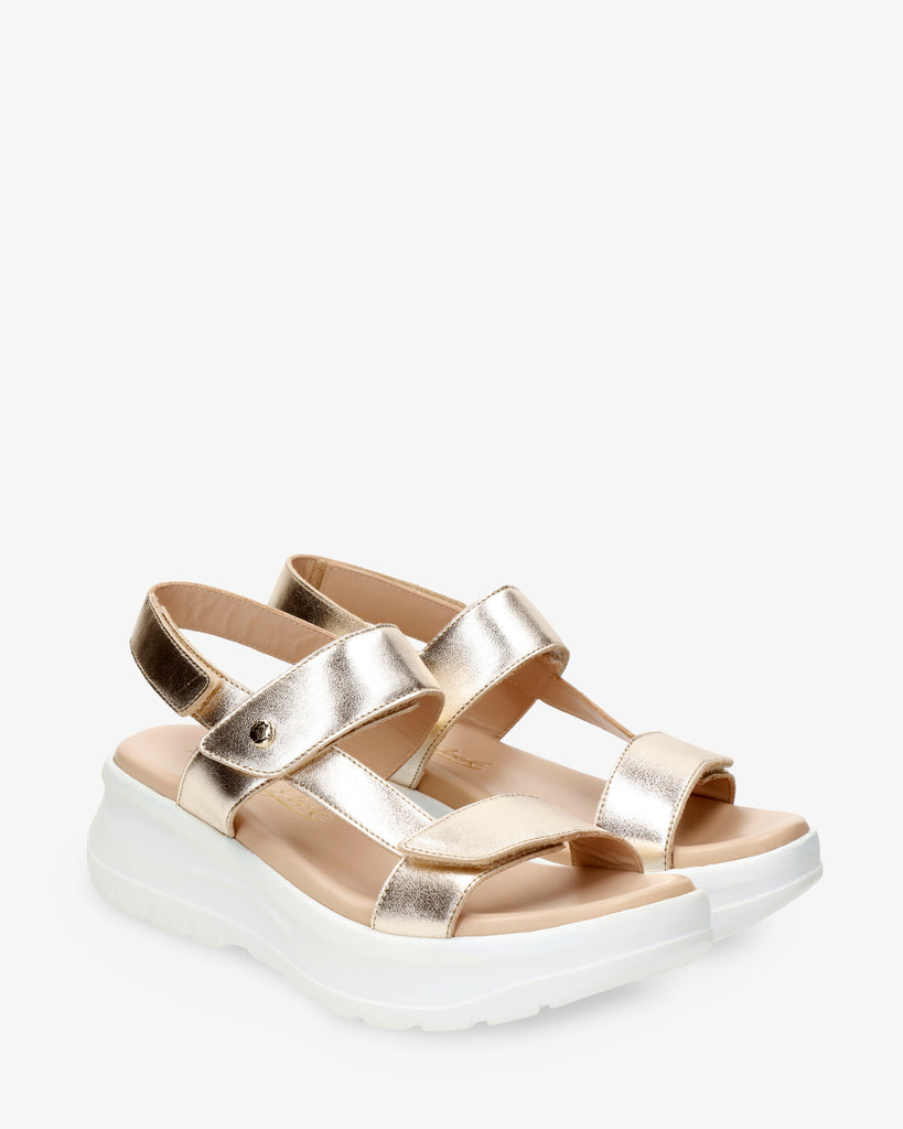 Noor Shine sandalias de piel con forro interior de piel. oro