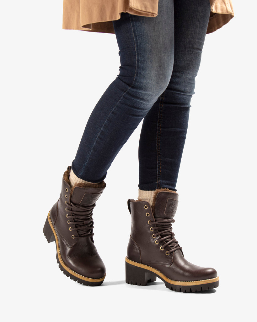 Padma botas de piel con forro interior de pelo. marron
