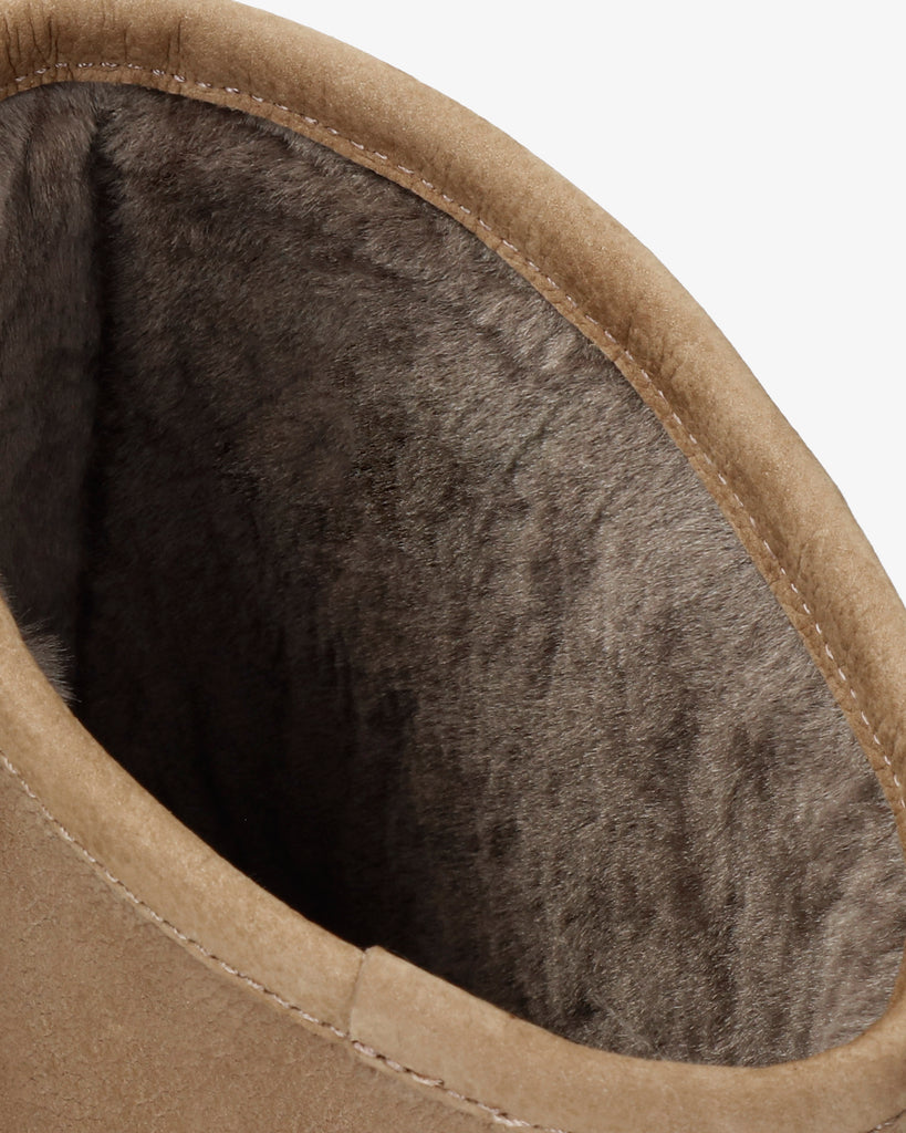 Patricia Igloo botas de piel con forro interior de pelo natural. taupe