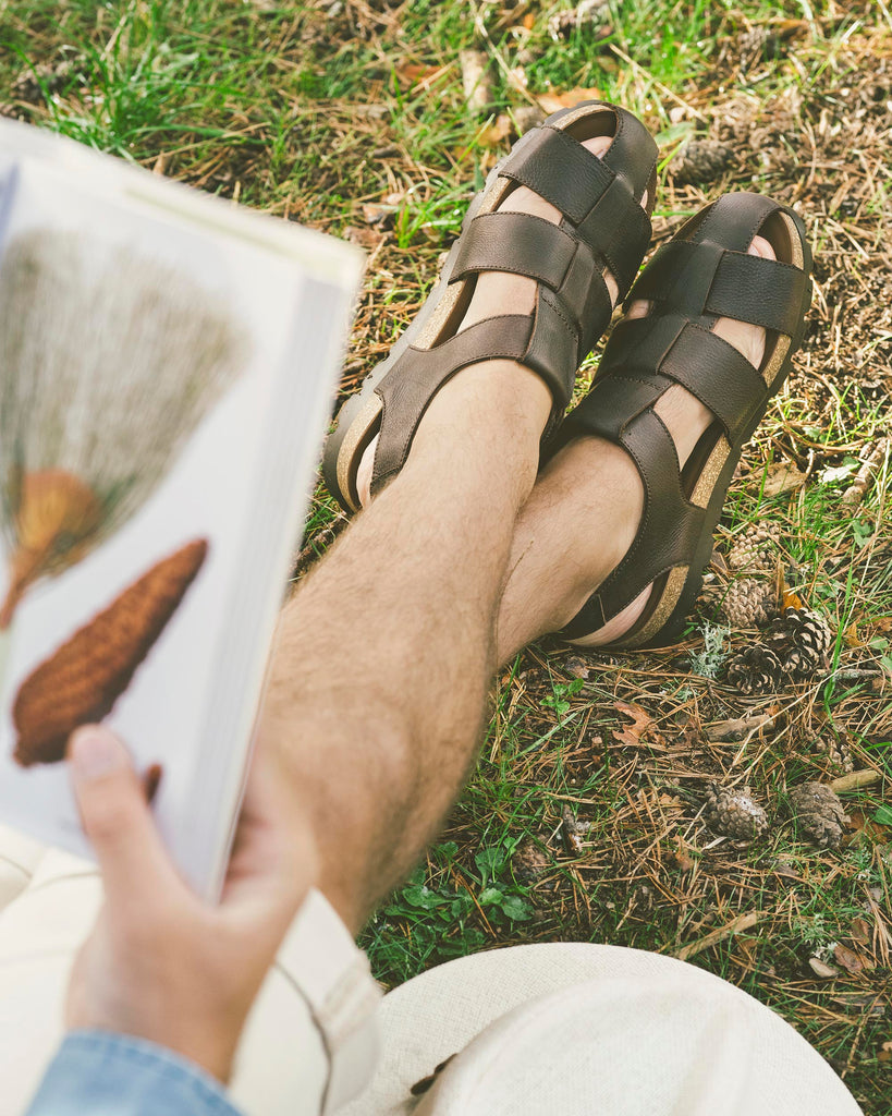 Stanley sandalias de piel con forro interior de piel. marron